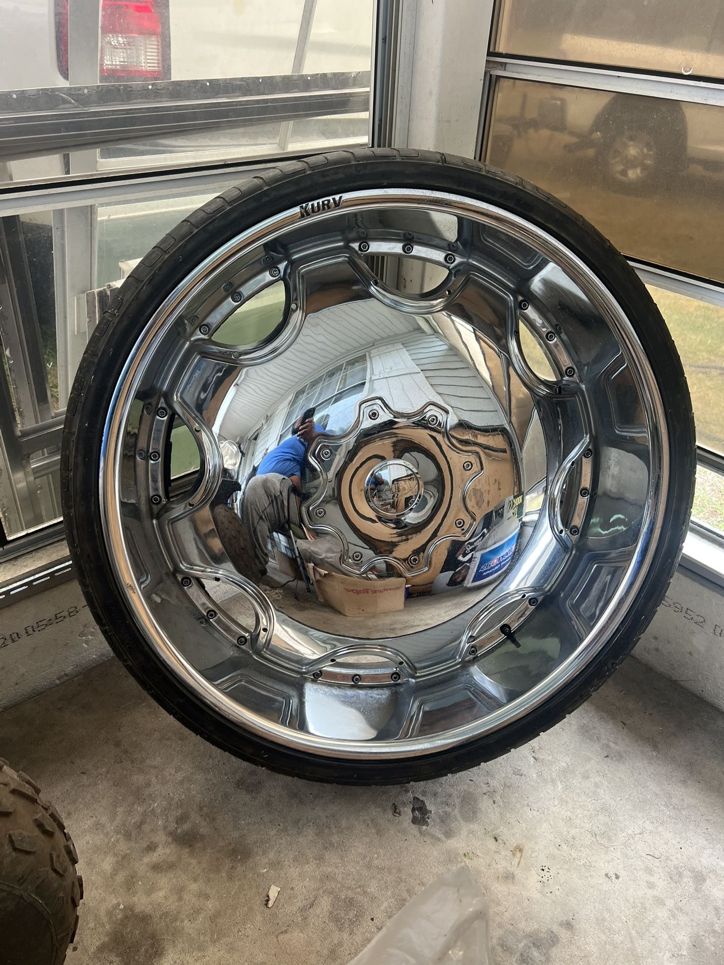 1500 $ 28 Inch 6 Lug