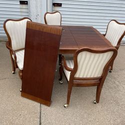 Dining Room Table w/ Extra Leaf 4 Rolling Chairs  Wheels