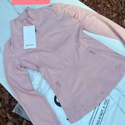 Lululemon size 4