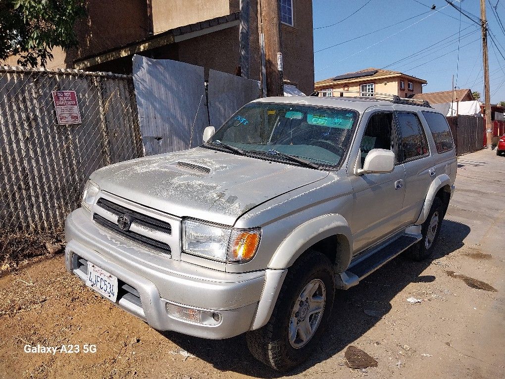 2000 Toyota 4Runner For Parts