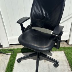 Vintage Steelcase, Leap Chair, V2, In Leather