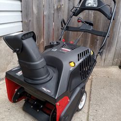 Excellent Condition Craftsman 21" Inch Single Stage Snowblower With Electric Start And Headlight 