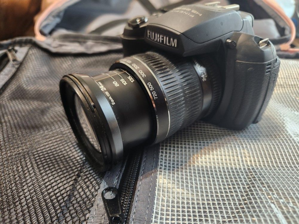Fuji Finepix Hs 25 Exr W/tripod