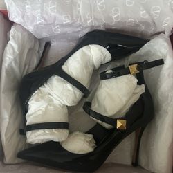 Valentino Garava Rockstud Pointed Toe pumps