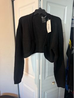 Women Black cropped cardigan with button ditail