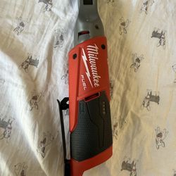 Milwaukee 12v 3/8” Ratchet 