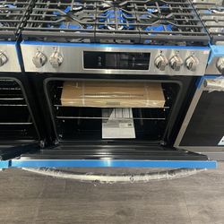 Frigidaire Gas Range Ovens 4 available
