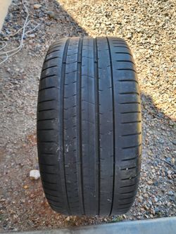 255 35 19 Pirelli P zero Runflat