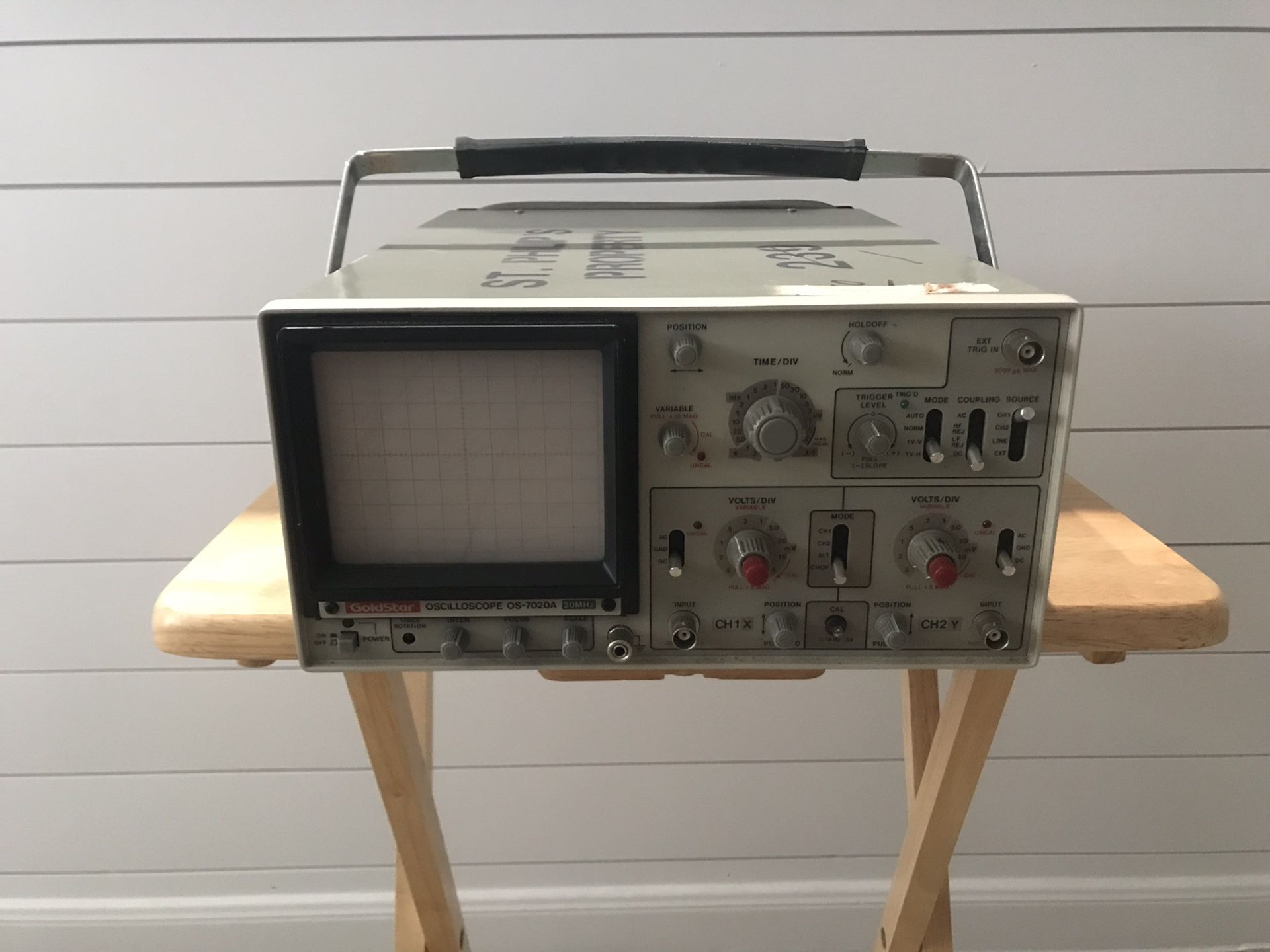 GoldStar Oscilloscope OS-7020A