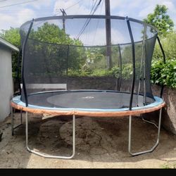 14 Ft. Trampoline With Safety Net 