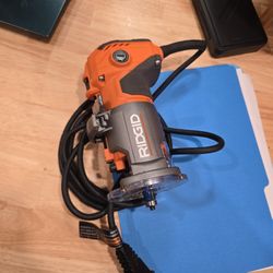 RIDGID 5.5 Amp Corded Compact Fixed-Base Router