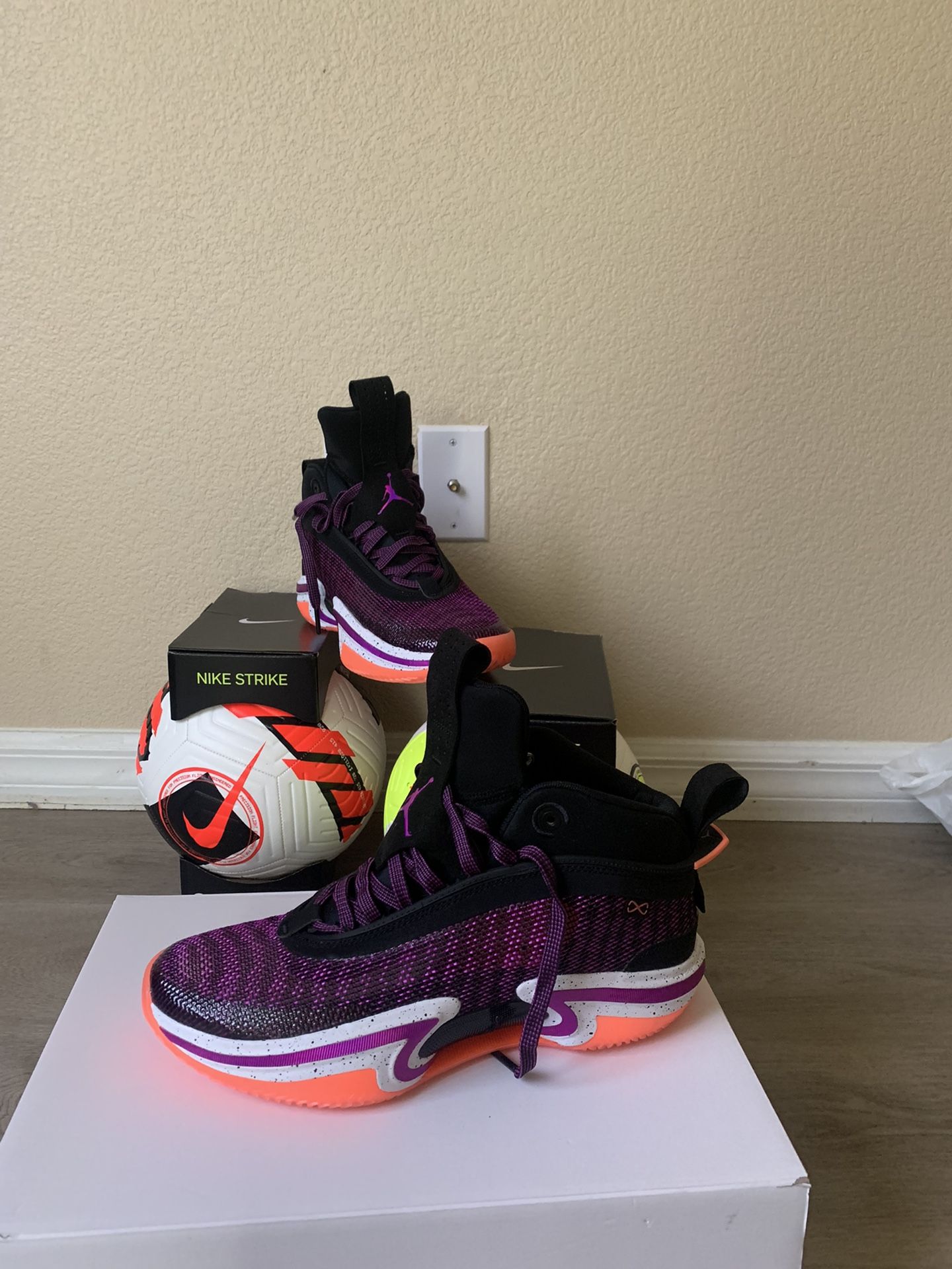 Nike Air Jordan XXXVI Size 8 Black/Hyper Violet-White \'First Light\' Air Jordan 36 XXXVI GS  main image 3