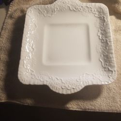 Ralph Lauren Claire Wedgwood  Cake Plate 