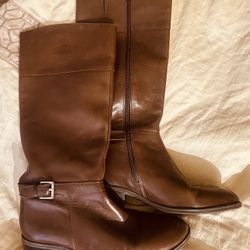 Ralph Lauren Madison womans brown 9B riding boots  brown leather, equestrian boots, knee-high, structured, classic style, riding footwear, polished fi