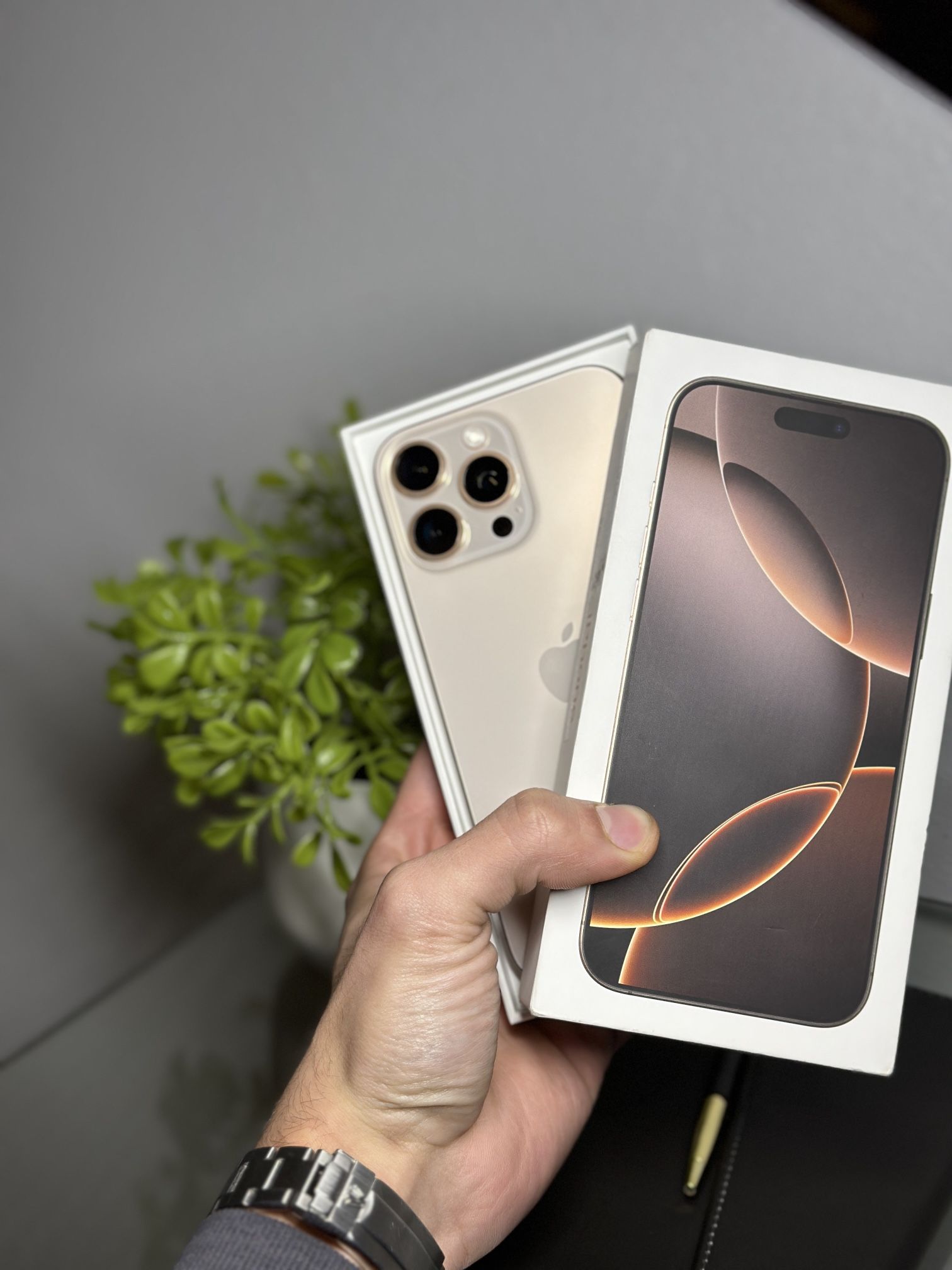 iPhone 16 Pro Max 512gb (AT&T Only) Battery 100%