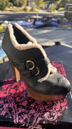 Qupid Saydie-26 Black Platform Heel Booties Women’s Size 9