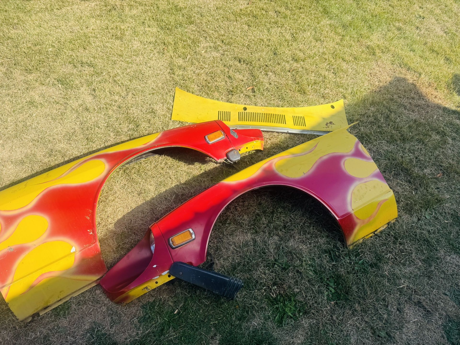 280z datsun (1977 Parts  Doors  ,cowl ,interior Trim