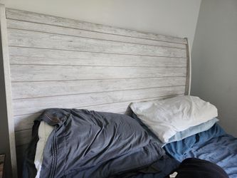 Ashley sleigh bed