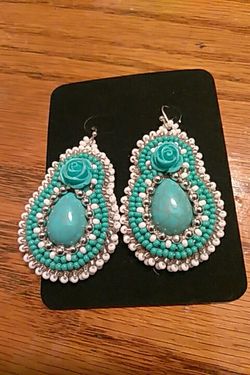Beaded turquoise rose earrings