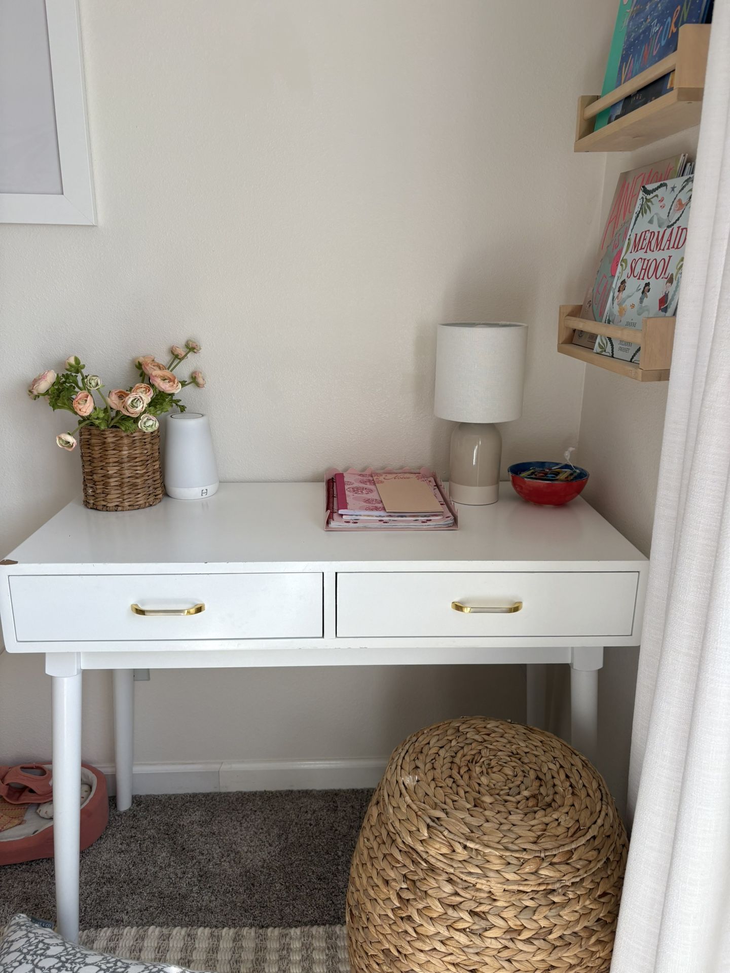 White Desk