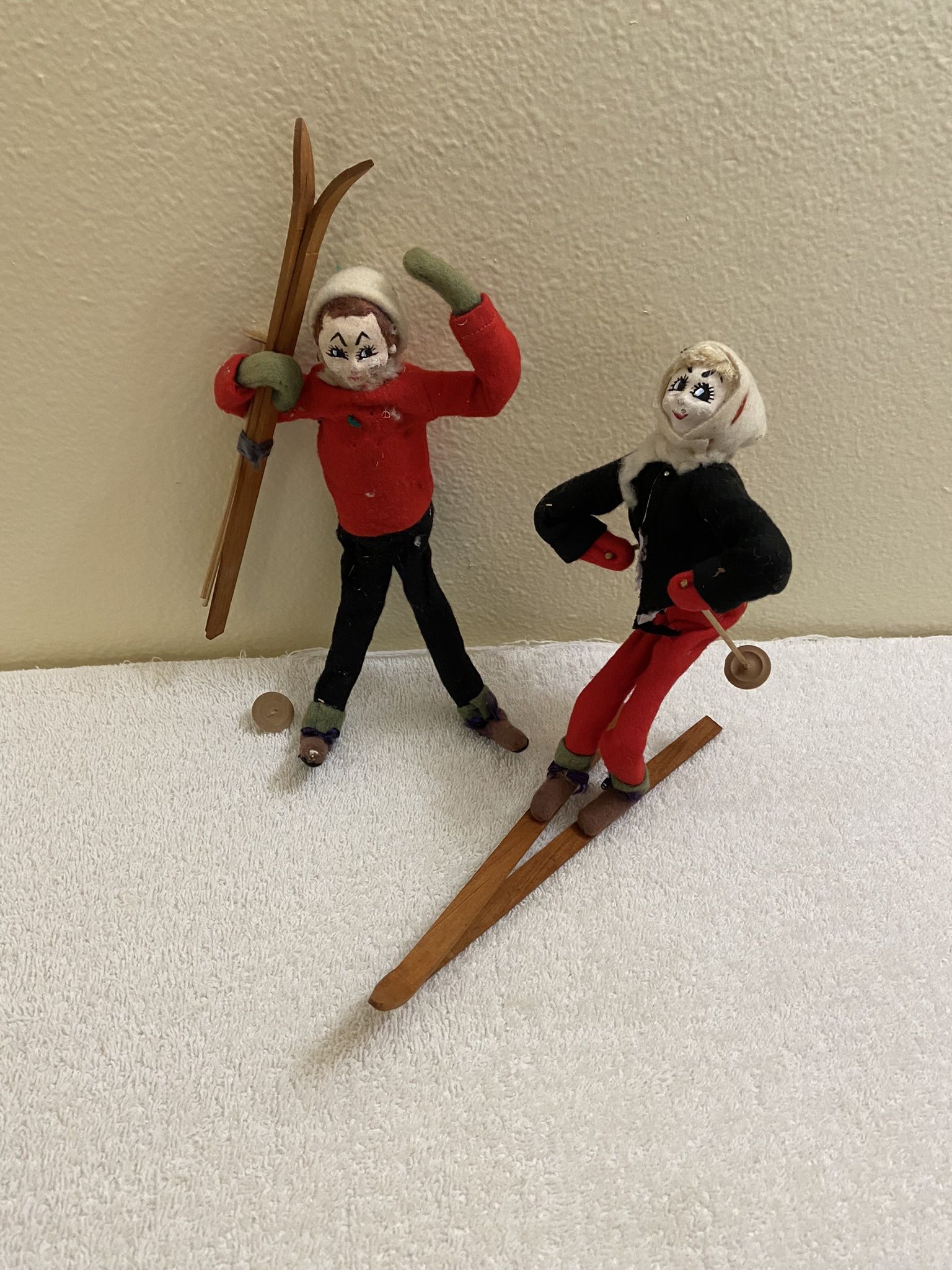 Pair Of Vintage Roldan Klumpe Skier Dolls 