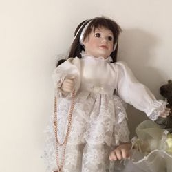 1993 Ashton Drake Galleries Ann Marie  First Communion Doll Numbered Porcelain Handpainted