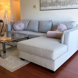 Light Gray Sectional Sofa – Pillows Included