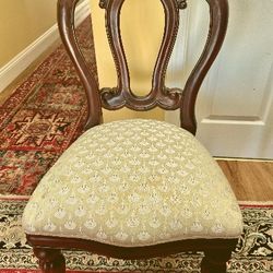 (6) Vintage Dining Room Chairs 5 Regular & 1 Captains Chair