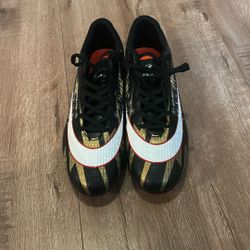 Men Size 9 Cleats