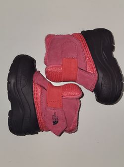 4c North Face Snow Boots $30