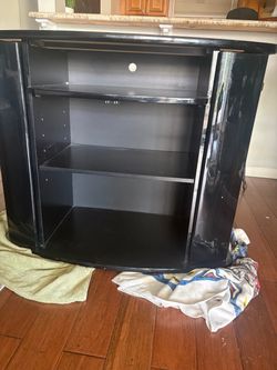 Corner TV center. (FREE)