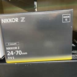 Nikon 24-70 F4 S 