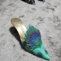 Just The Right Shoe by Raine PEACOCK FEATHERS