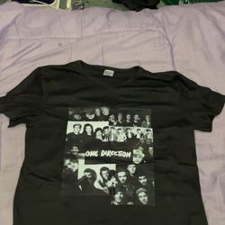 black One Direction Tee shirt. Size is XXL! 