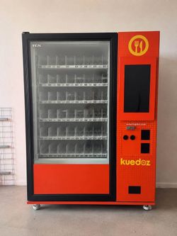 Brand New Frozen Foods, Ice Cream and Beverage Vending Machine
