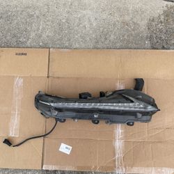 2018-2021 Lexus NX300 NX300h RH Right Passenger Turn Signal Light DRL LED OEM
