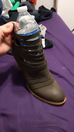 Soft gray wedge heal size 10