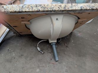 Bathroom sinks w granite