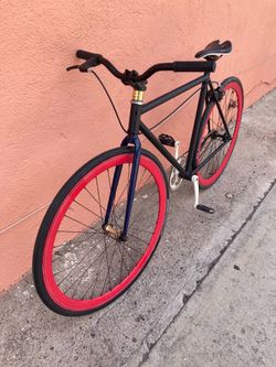 Fixie bike 54cm frame 700x28c tires good condition ready to ride