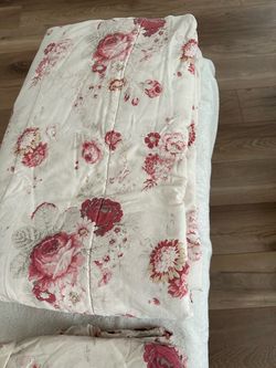 Waverly Garden Room Norfolk Rose Full size comforter /2 fitted sheets
