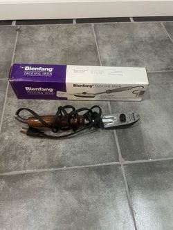 Bienfang  Adjustable Tracking Iron
