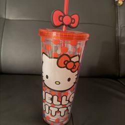 Hello Kitty Valentine’s Day Cold Cup
