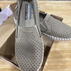 Women’s sketchers slip pants