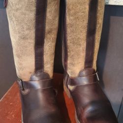 UGG Australia Chancery (Women’s sz 9 ) 