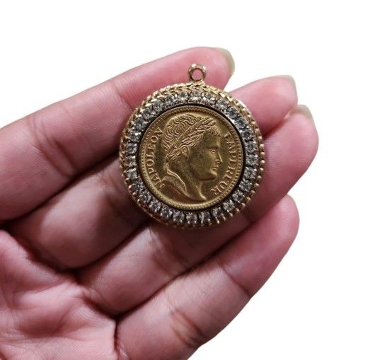 Vintage Gold Toned Bling Empereur Napoleon Circle Pendant 1.5"