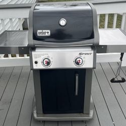 Weber Spirit 2 Burner Propane Grill W/ Cover