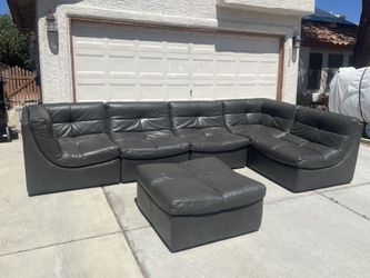 Leather Modular couch - ChateauD’ax