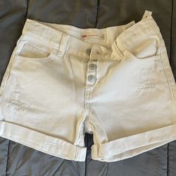 Levi’s White Shorts 