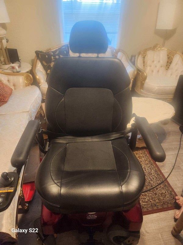 Electric Wheelchair - Merits p710