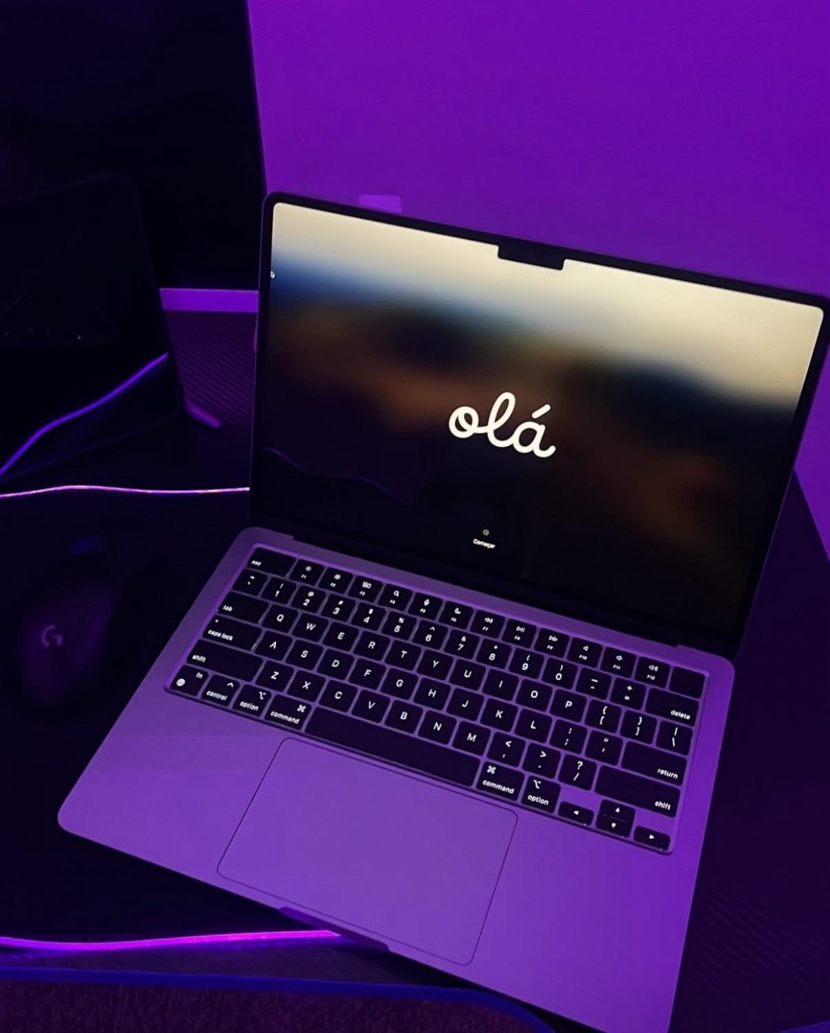 Macbook Air 13 Inch With Apple M2 Chip